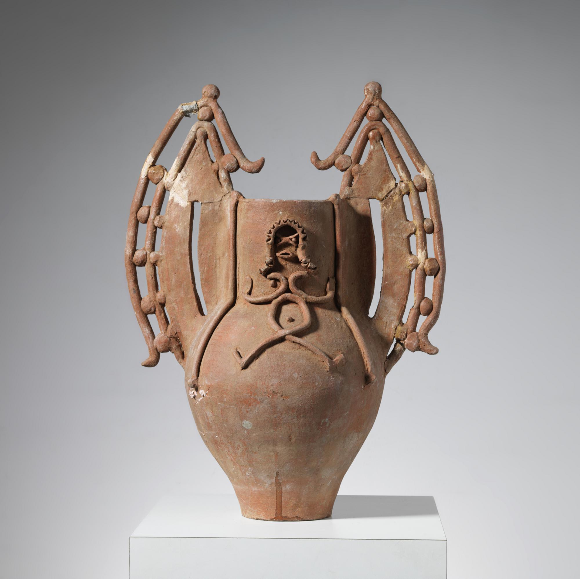 Sebastian Matta (1911 - 2002) SENZA TITOLO terracotta, cm 60x43x29...