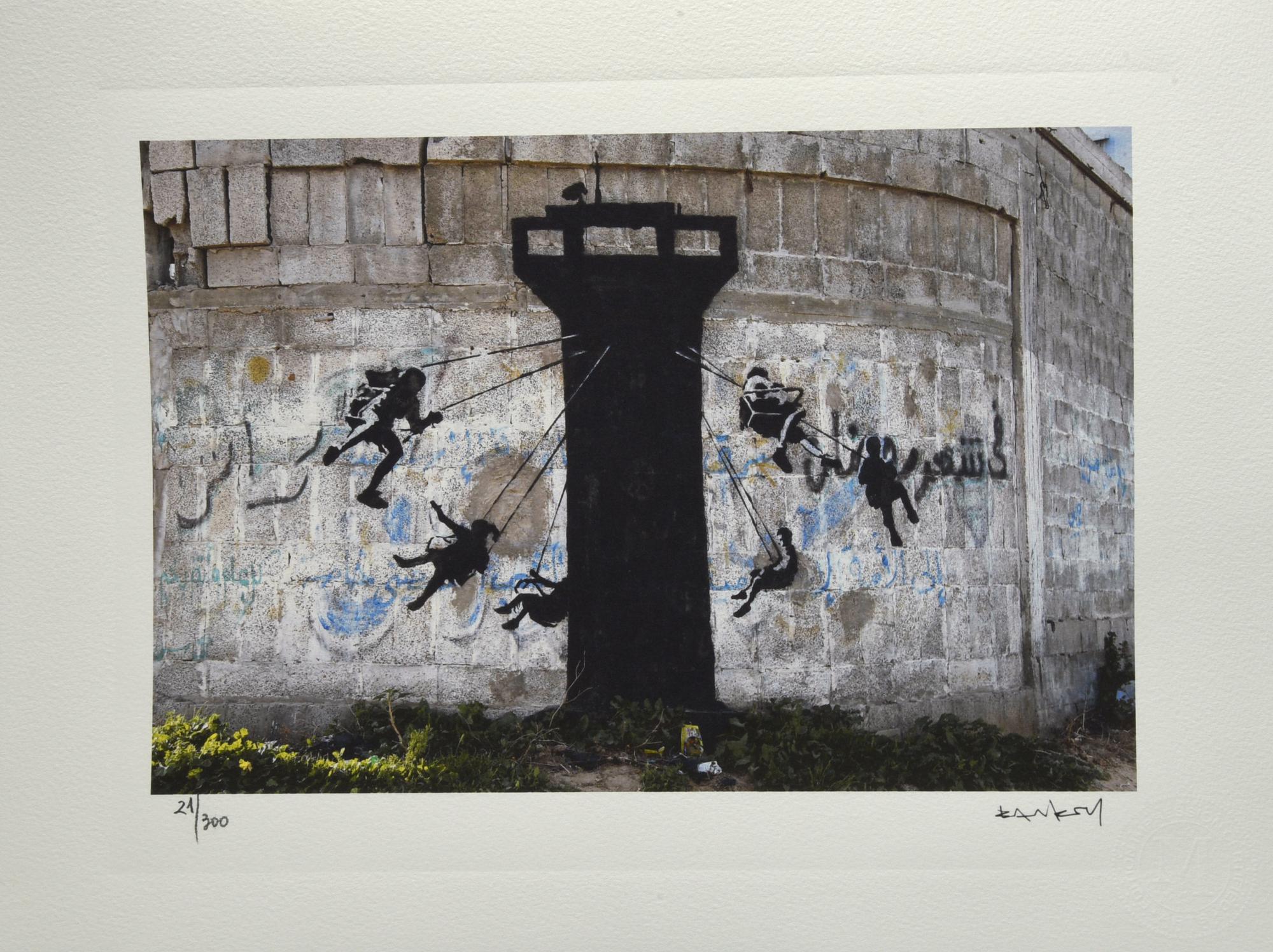 Da Banksy TIO-VIVO EN GAZA eliografia, cm 28x38; es. 21/300 firma in lastra,...