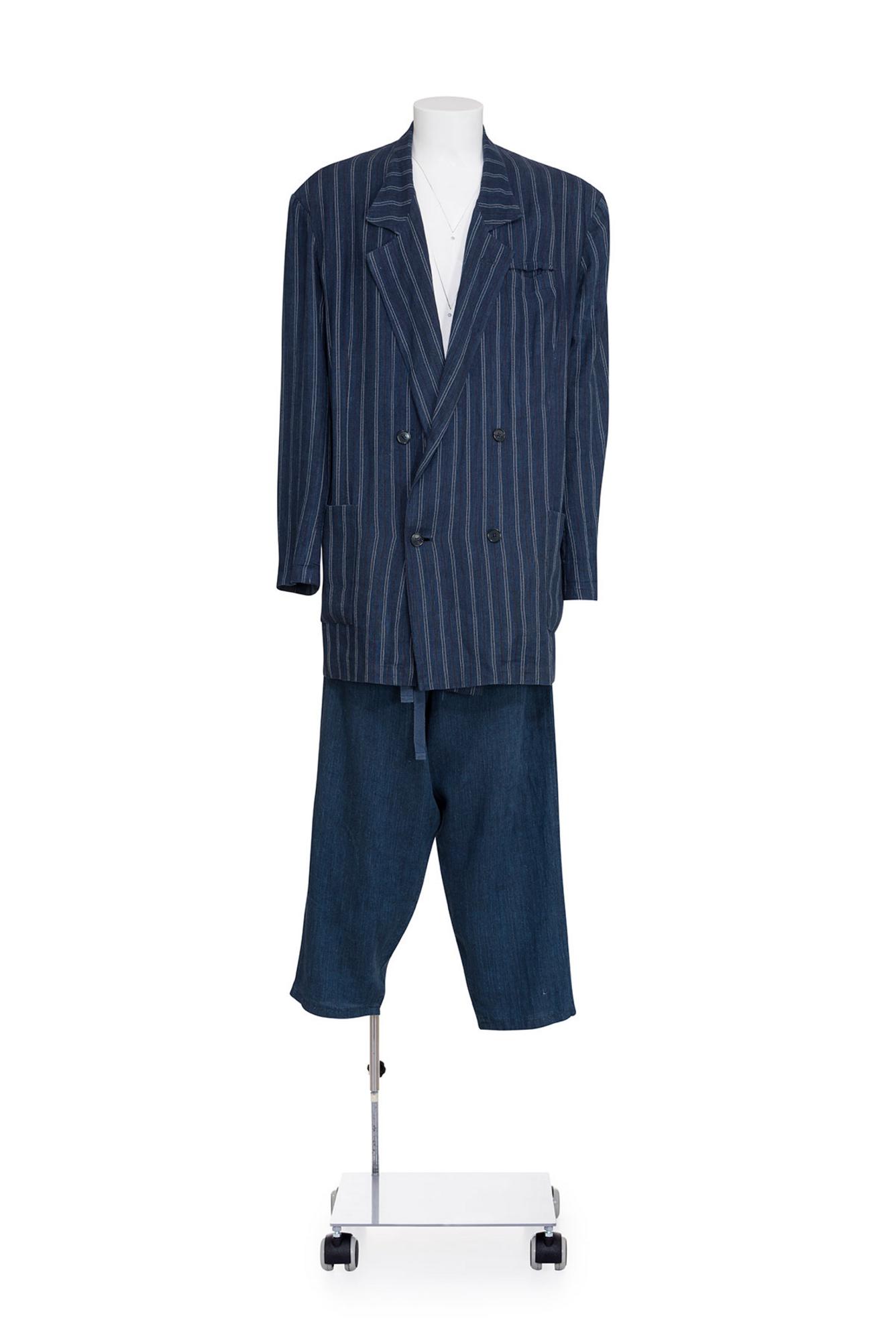 YOHJI YAMAMOTO Yohji Yamamoto Pour Homme linen suit DESCRIPTION: Yohji...