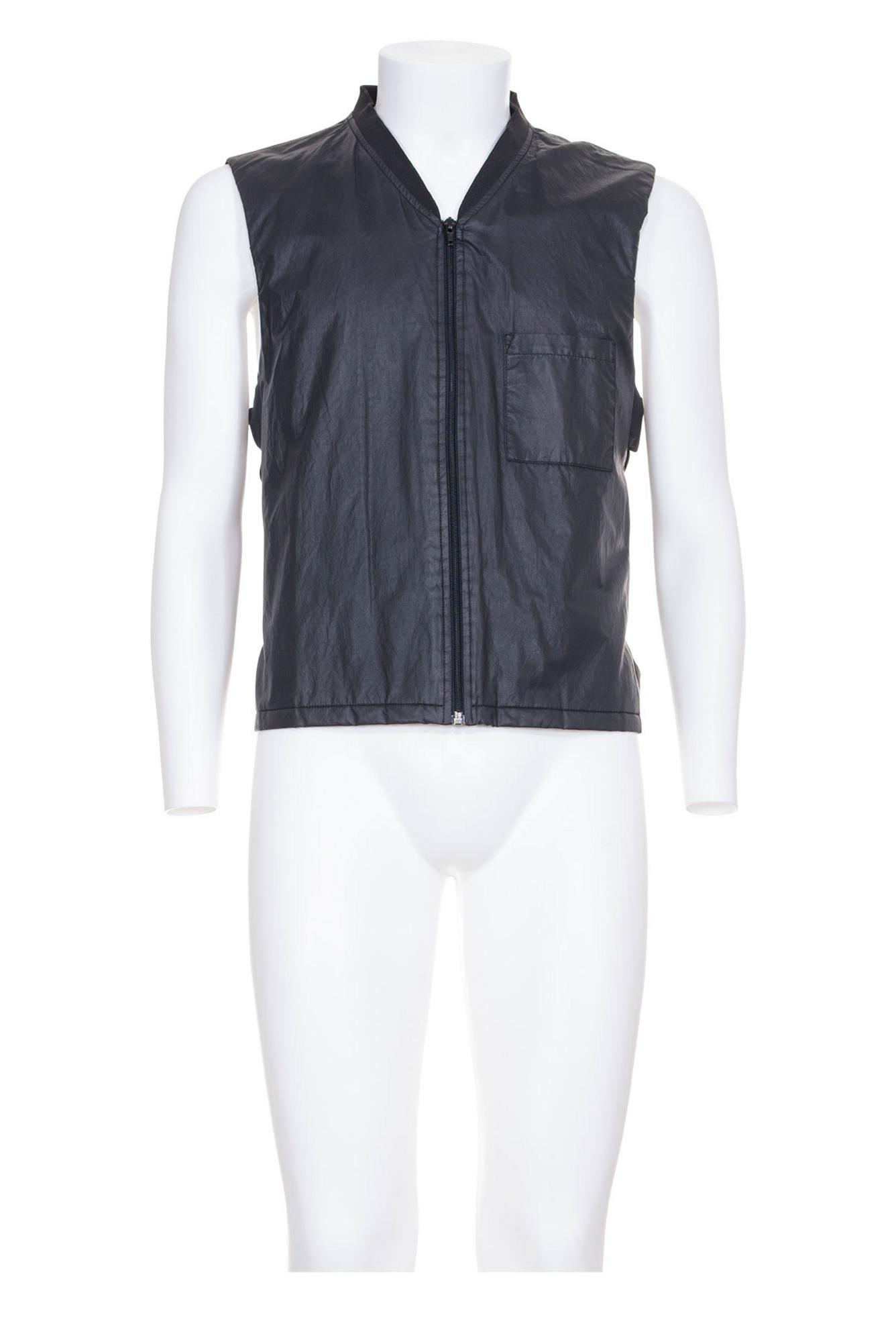 HELMUT LANG Lightweight padded vest DESCRIPTION: Lightweight black padded...