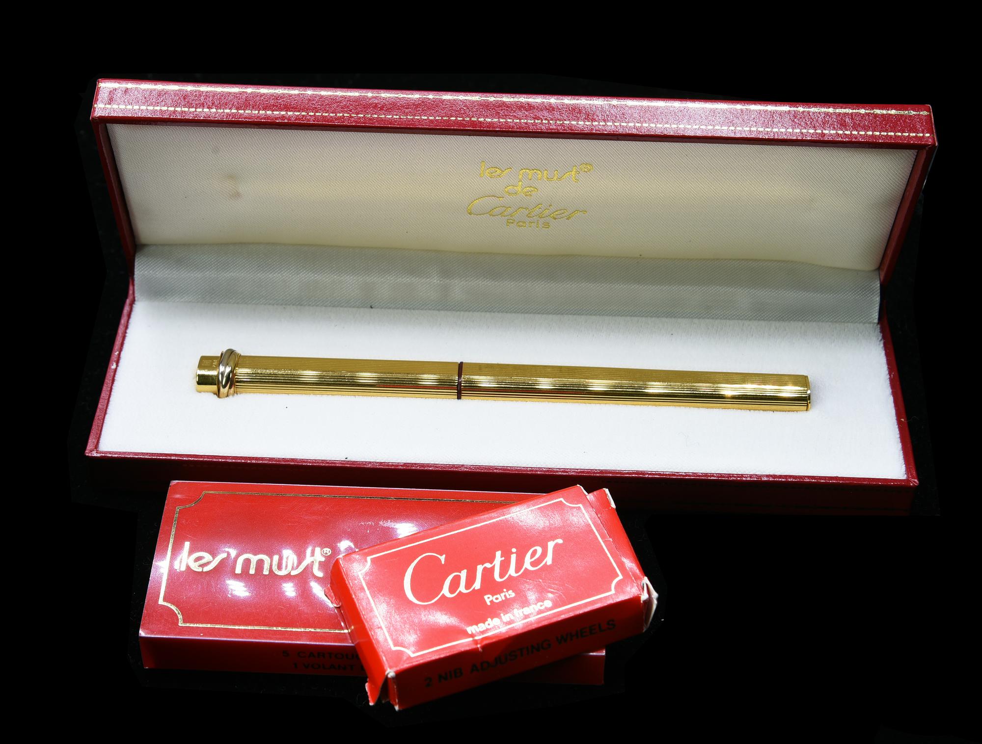 STYLO PLUME TRINITY, LE MUST DE CARTIER, PLACCATA ORO, ANNI ﾑ80 raffinata...