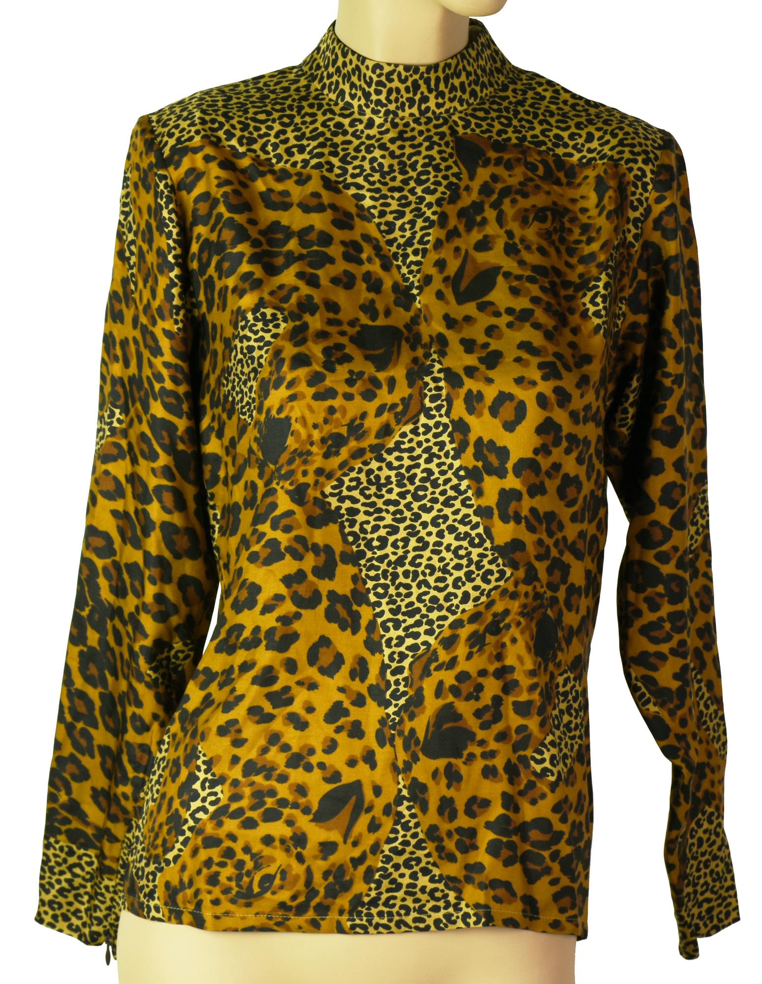 Yves Saint Laurent Rive Gauche TOP Description: Animal print silk top. Zip...