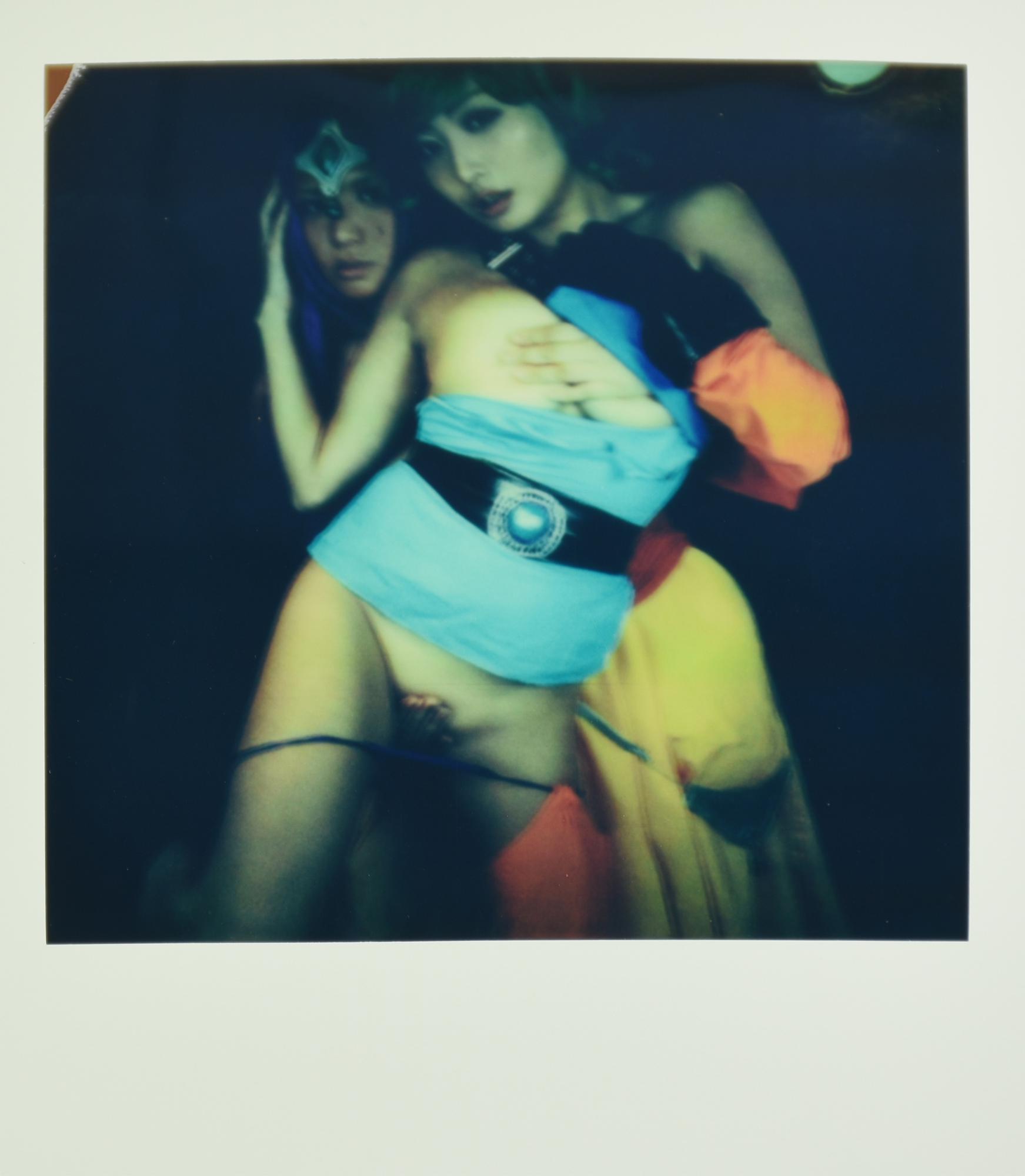 Araki Nobuyoshi SENZA TITOLO polaroid, cm 11x9 sul retro: firma