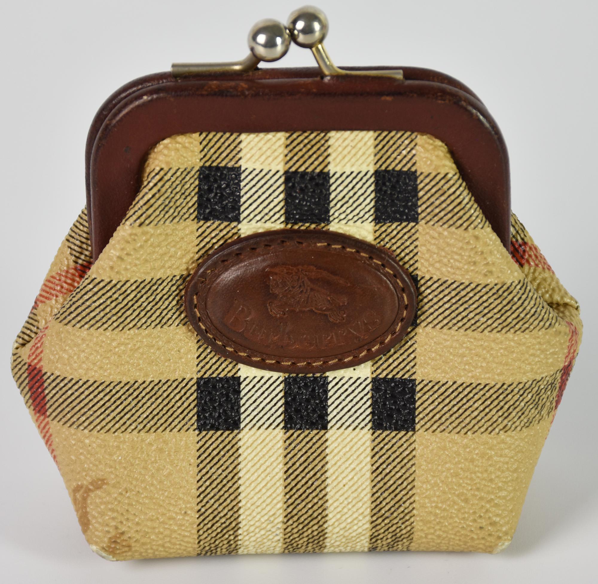 Burberry HYMARKET CHECK PURSE DESCRIPTION: Coin purse in the iconic Hymarket...