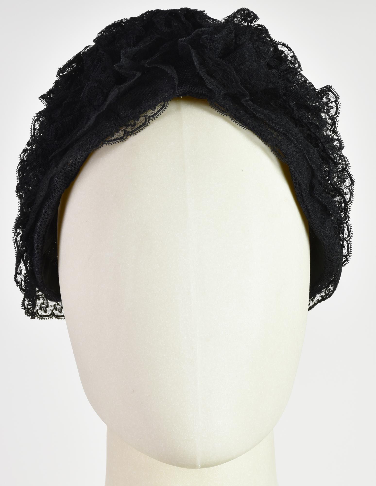 Jeanne Lanvin BONNET DESCRIPTION: Black lace bonnet. 1950s. Perfectly...