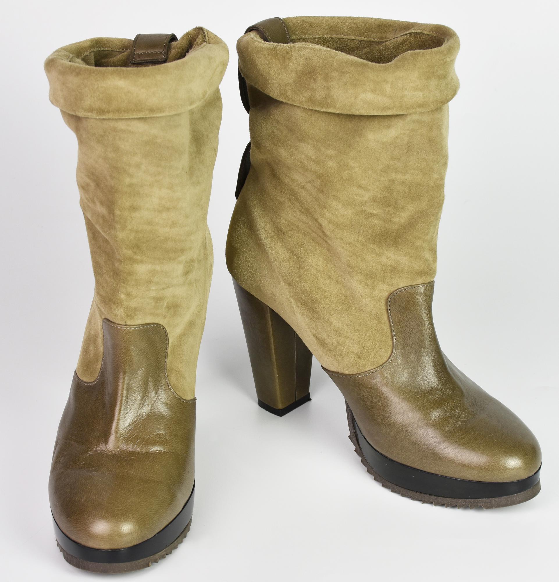 Robert Clergerie ANKLE BOOTS DESCRIPTION: Ankle boots in suede with leather...