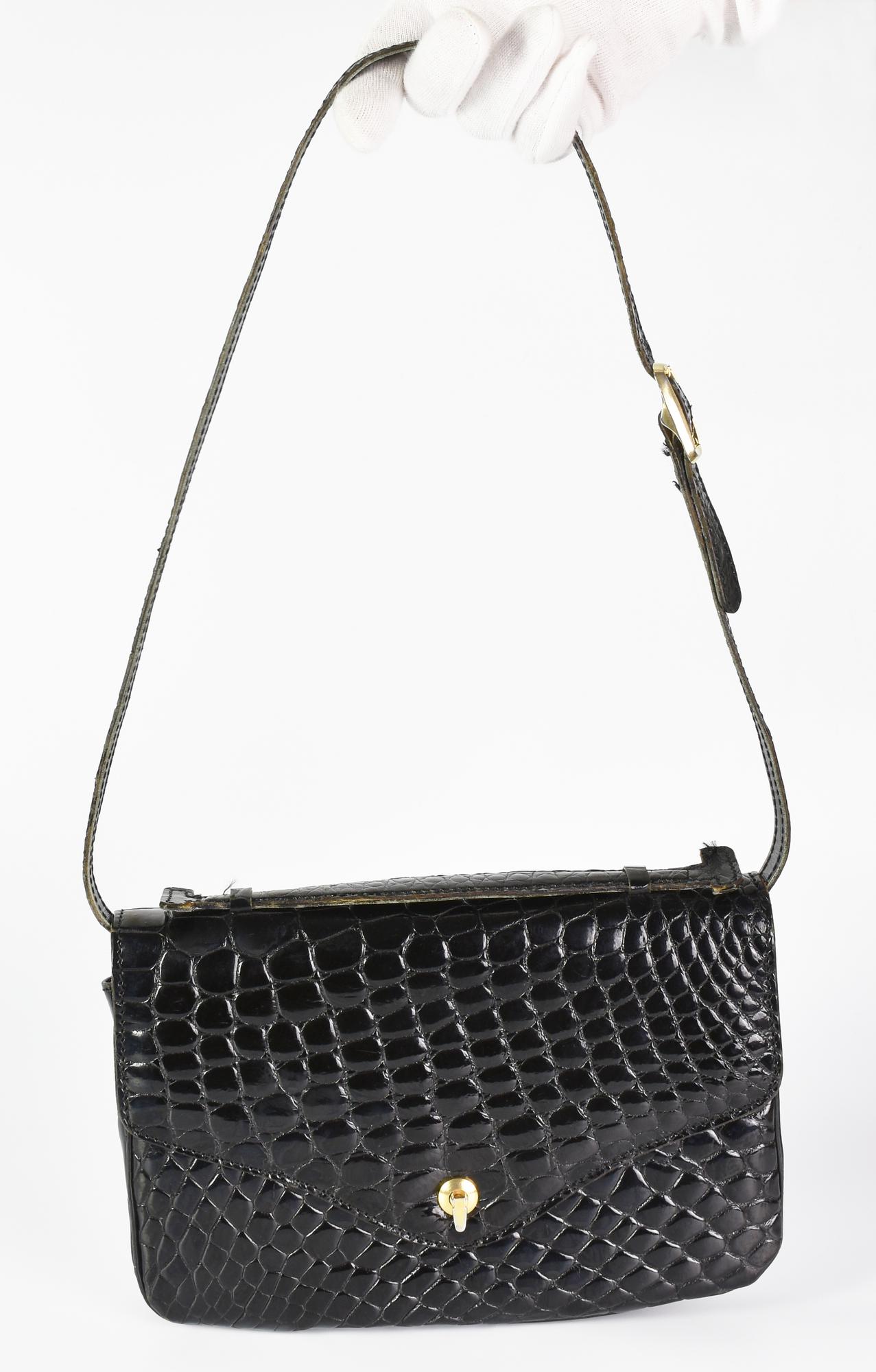 Nina Ricci CROCODILE SHOULDER BAG DESCRIPTION: Vintage black crocodile...