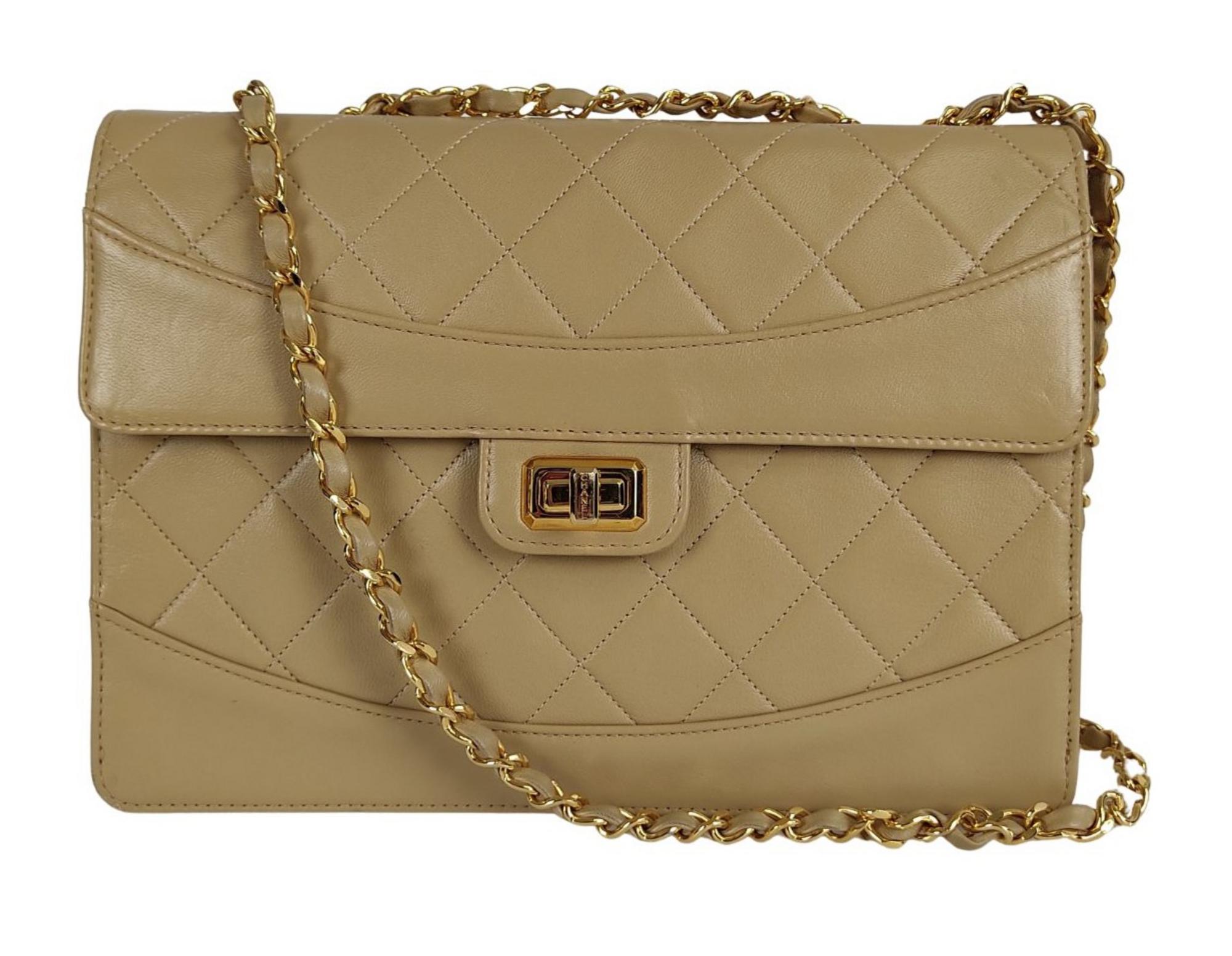 Chanel BORSA A TRACOLLA TIMELESS CLASSICA DESCRIPTION: Chanel Timeless...