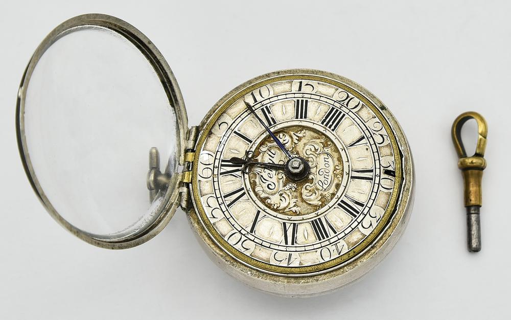 Oignon con chiave firmato Jekyll, Londra, 1720, argento CASSA: testata...