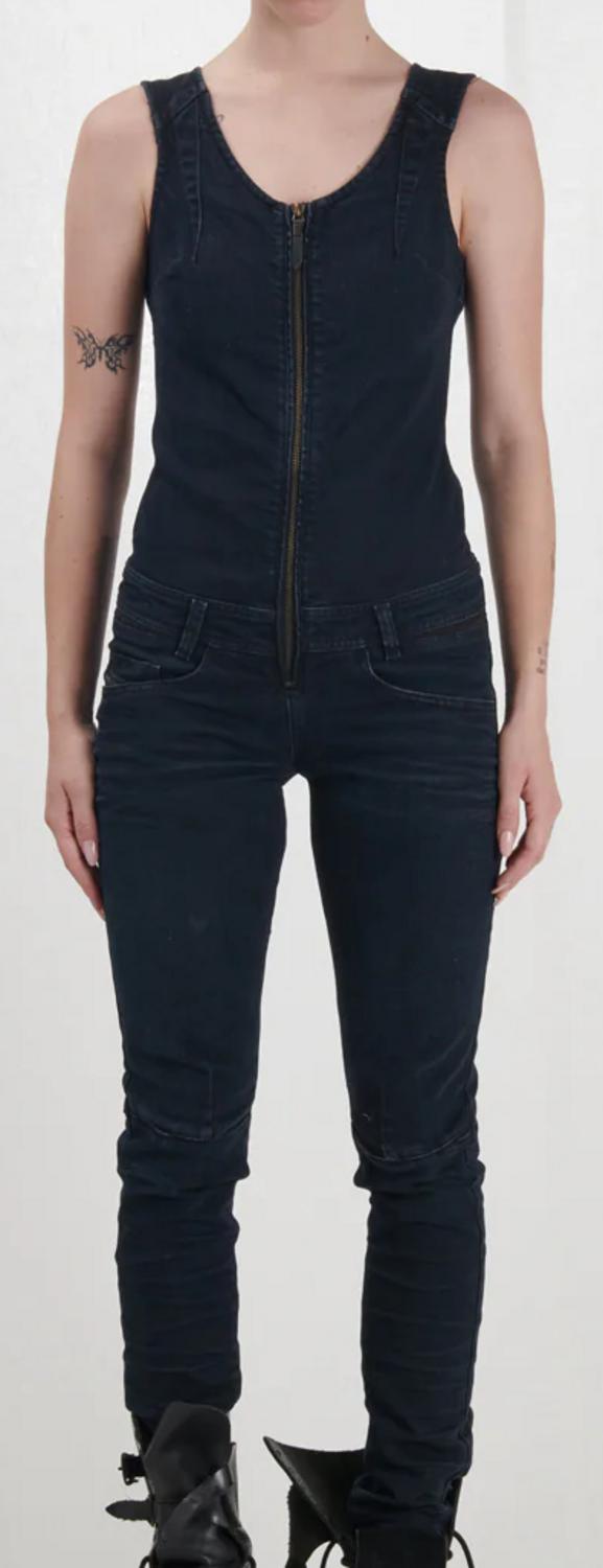 Diesel DENIM OVERALLS DESCRIPTION: Classic tight-fitting sleeveless denim...