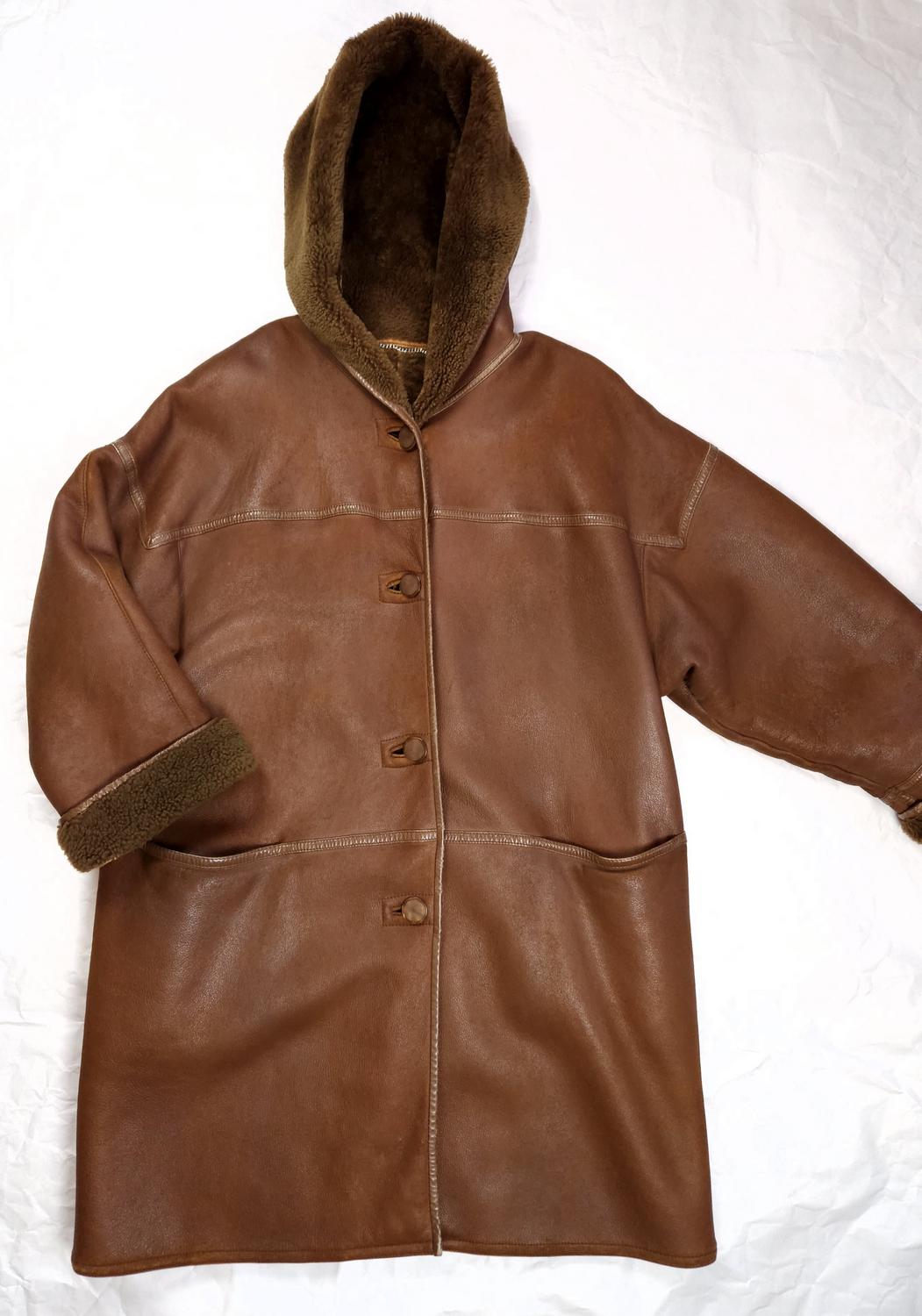 Max Mara VINTAGE ORIGINAL SHEARLING DESCRIPTION: Hooded Shearling Coat...