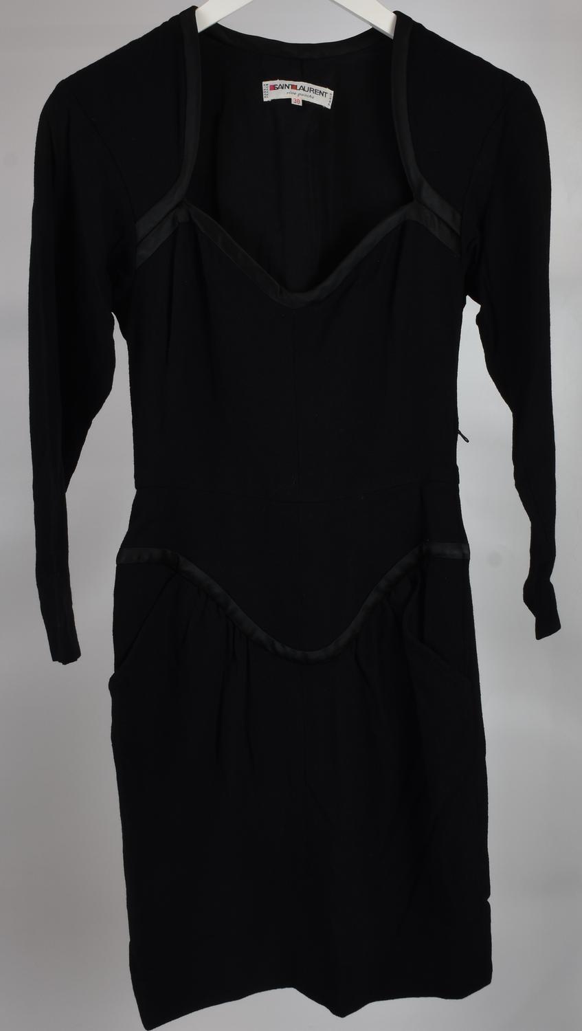 Saint Laurent Rive Gauche DRESS DESCRIPTION: Black dress with three-quarter...