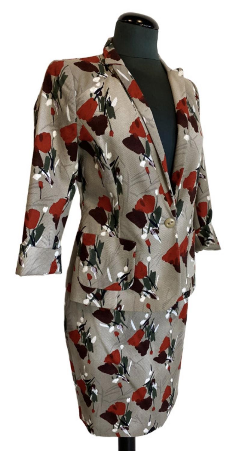 MaxMara SUIT DESCRIPTION: Max Mara floral skirt suit set in cotton and...