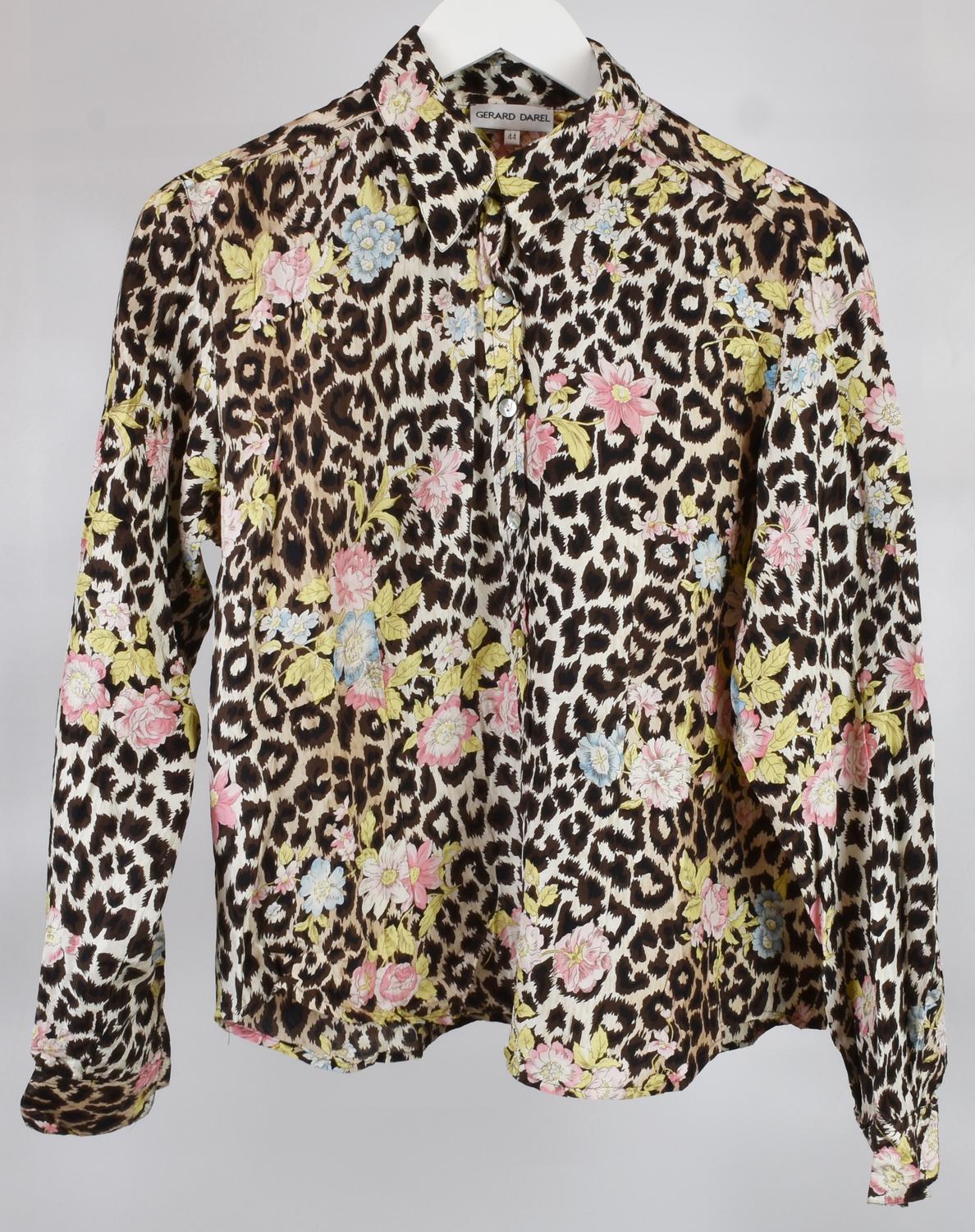 Gerard Darrel SILK SHIRT DESCRIPTION: Printed silk shirt with mother-of-pearl...