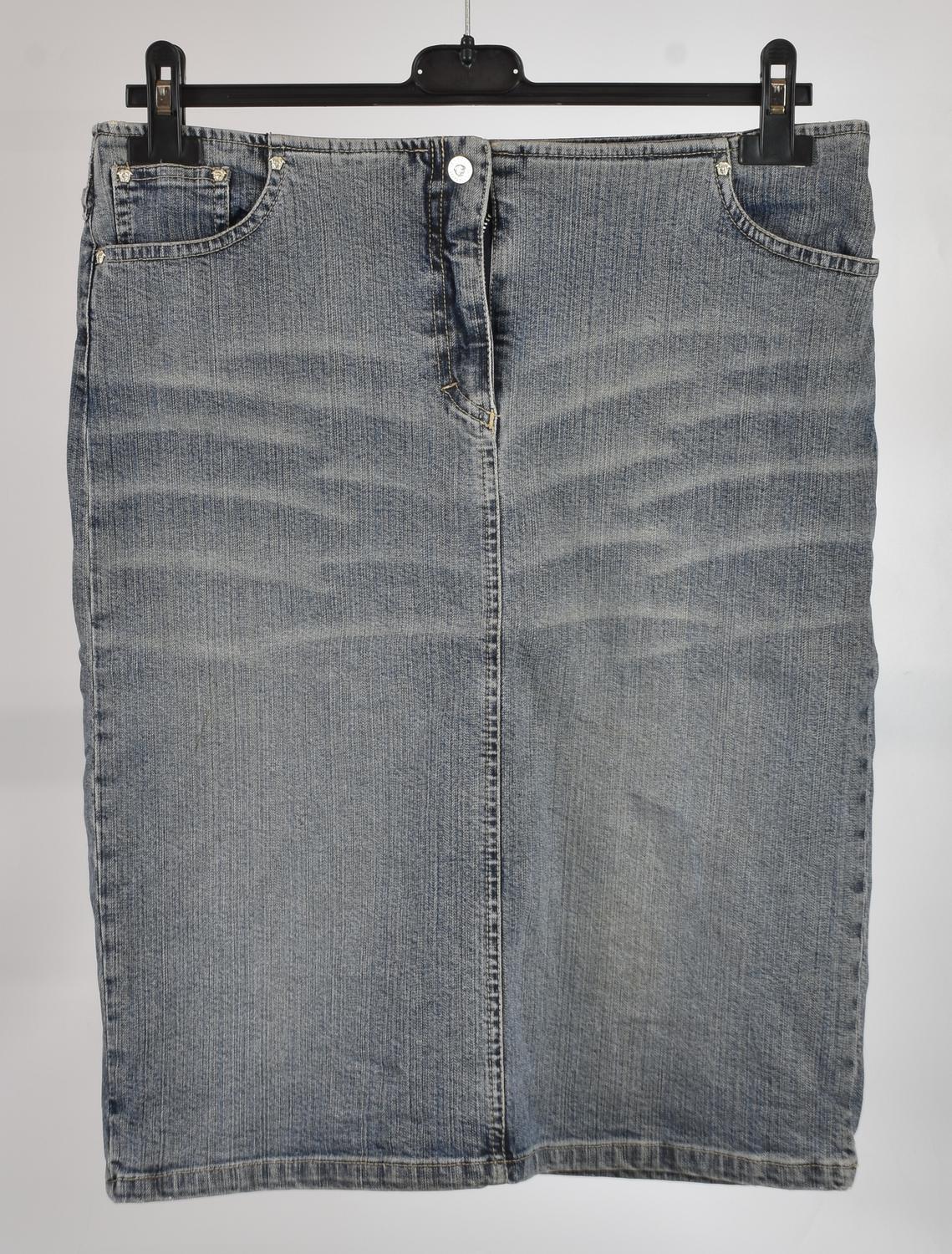 Versace Jeans Couture DENIM SKIRT DESCRIPTION: Five-pocket denim skirt with...