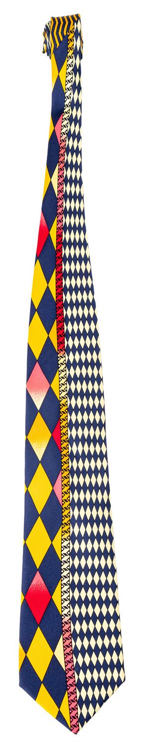 Versace PRINTED TIE DESCRIPTION: Introduce a touch of 90s nostalgia with this...