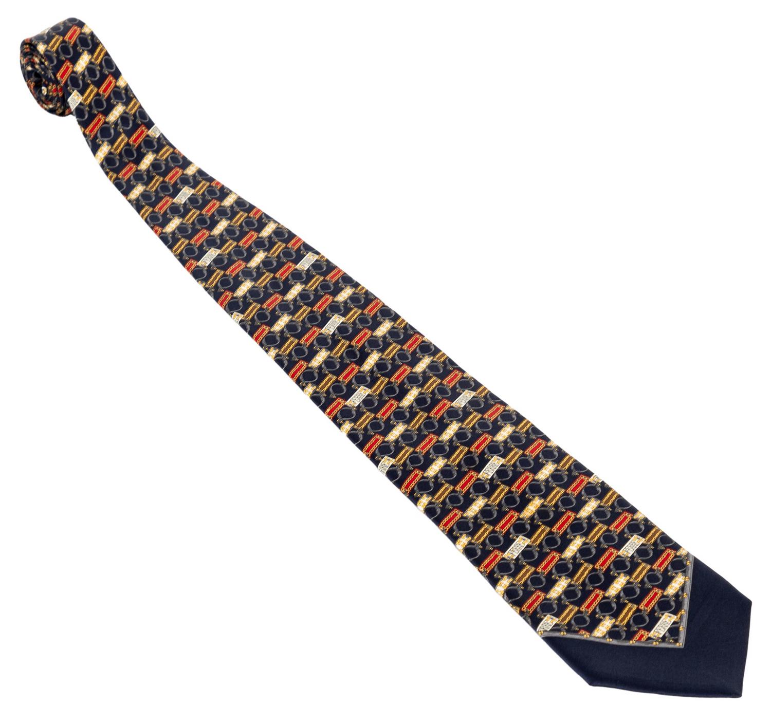 Gianfranco Ferré PRINTED SILK TIE DESCRIPTION: Achieve a bold, vintage look...