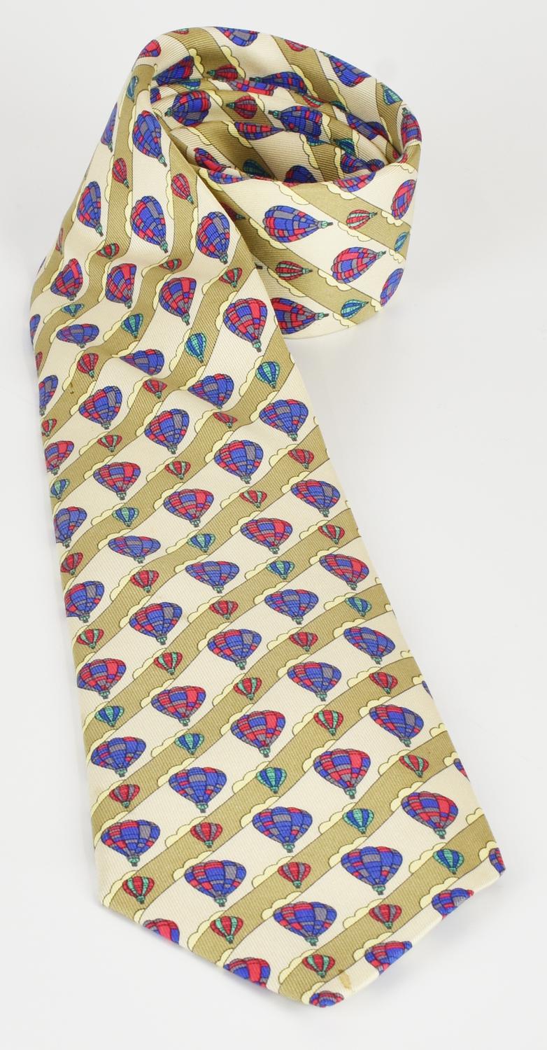 Hermes SILK TIE DESCRIPTION: Silk tie with a patterned design. Code: 7233 UA....