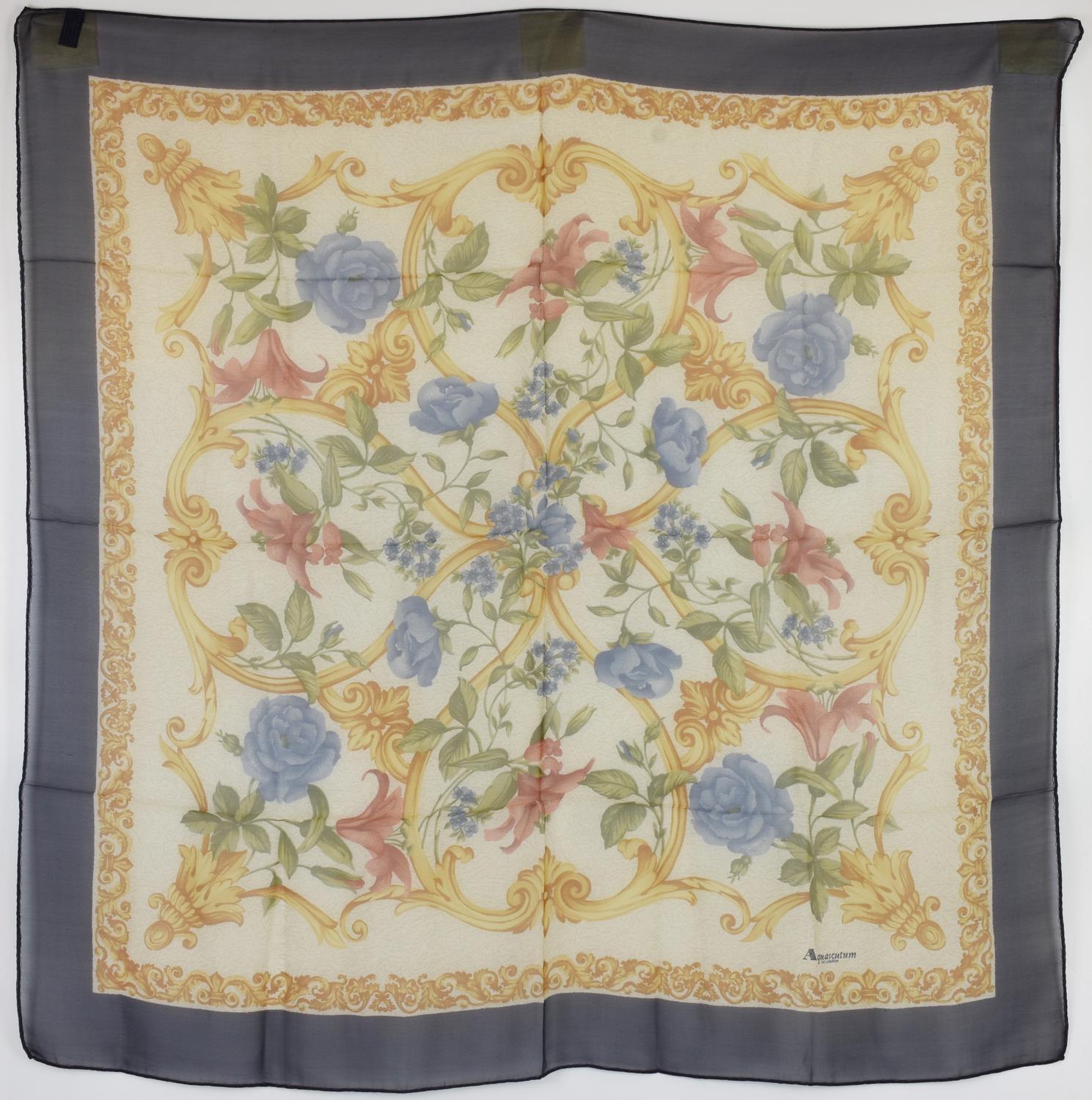 Aquascutum SILK SCARF DESCRIPTION: Silk foulard. 85.00x85.00 cm. Made in...