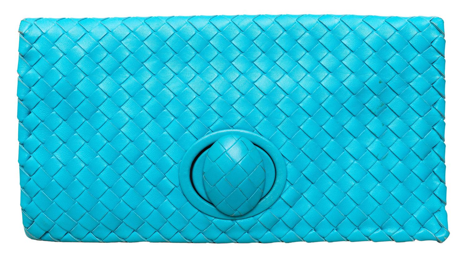 Bottega Veneta INTRECCIATO TURN-LOCK CLUTCH DESCRIPTION: This Bottega Veneta...