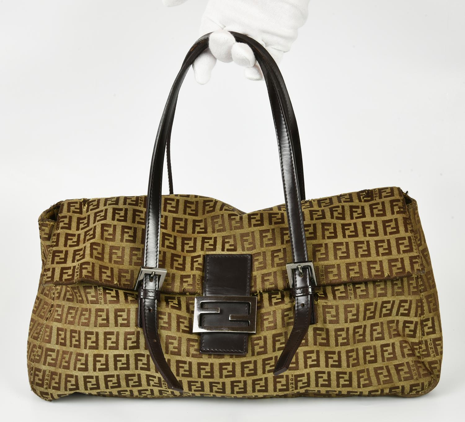 Fendi MAXI BAGUETTE DESCRIPTION: Shoulder bag in Zucchino monogram fabric...