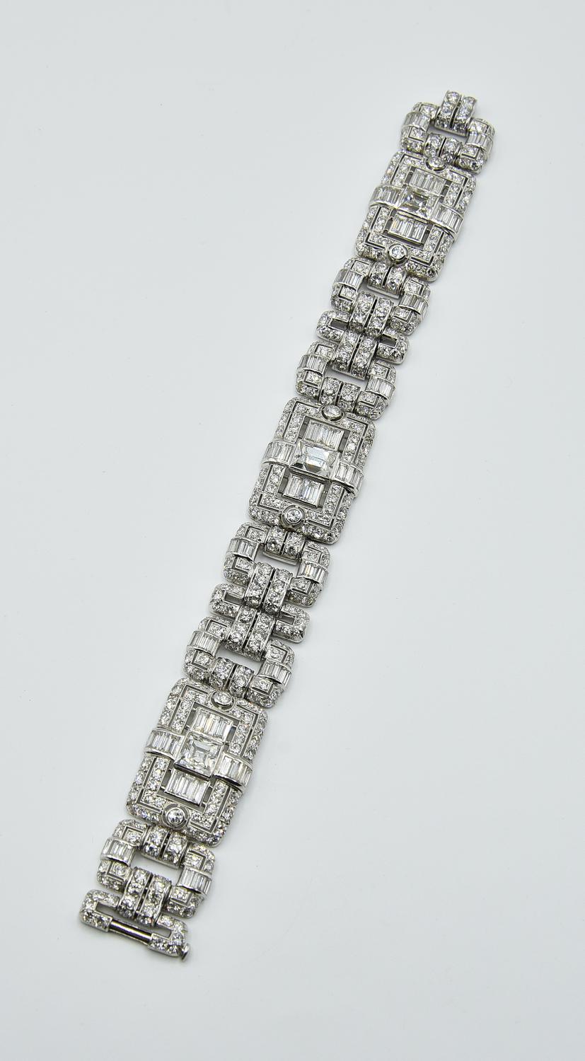 BRACCIALE ART DECO IN PLATINO E DIAMANTI importante bracciale in platino a...