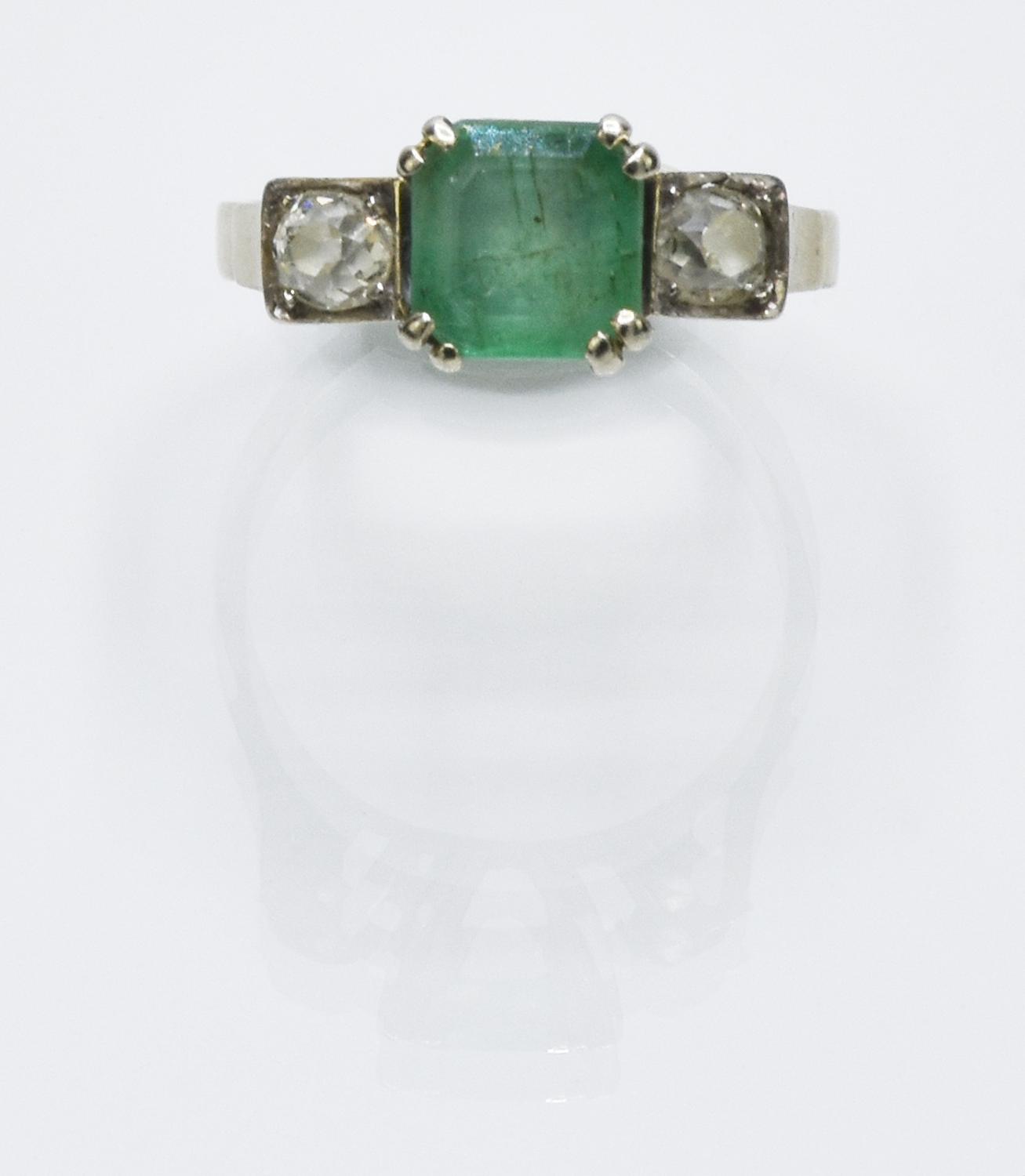 ANTIQUE RING WITH EMERALD AND DIAMONDS 18K champagne white gold ring...