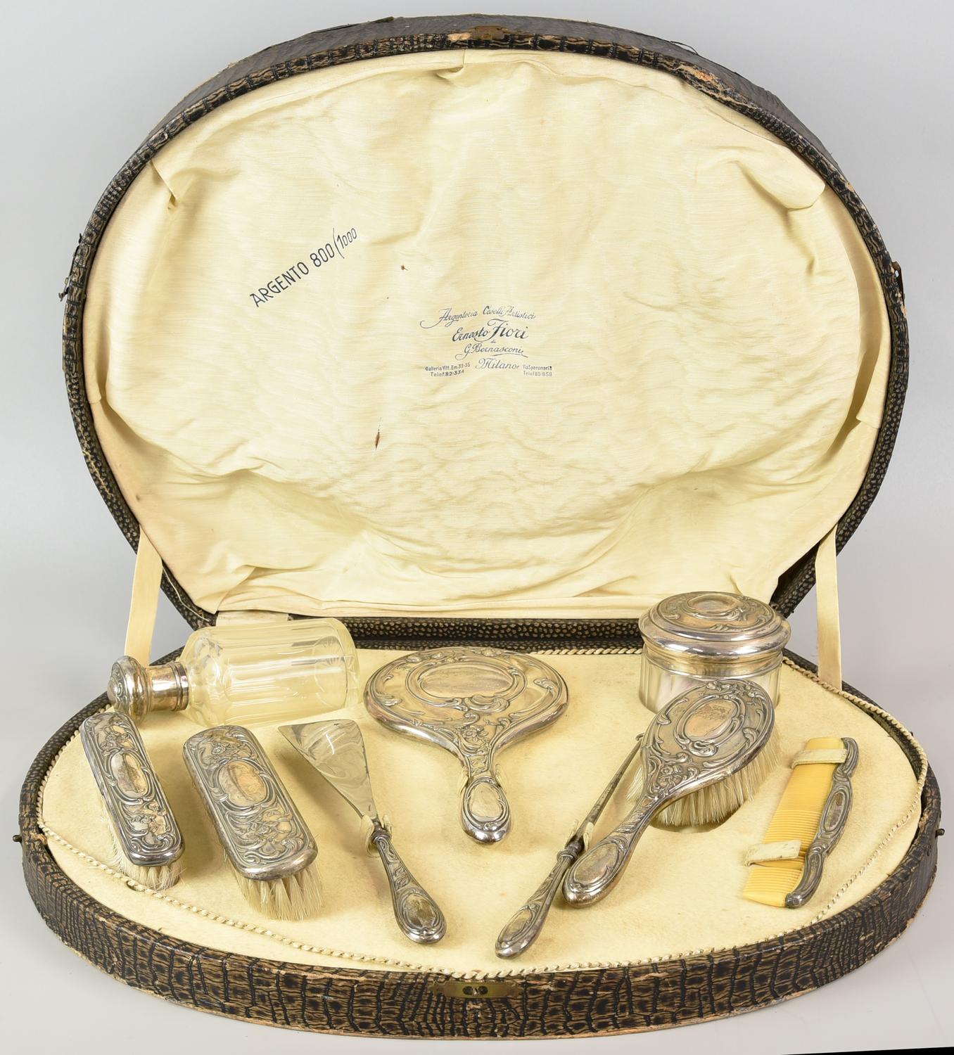 SET DA TOILETTE IN ARGENTO, Argenteria Fiori Milano 1915-1925 raffinato set...