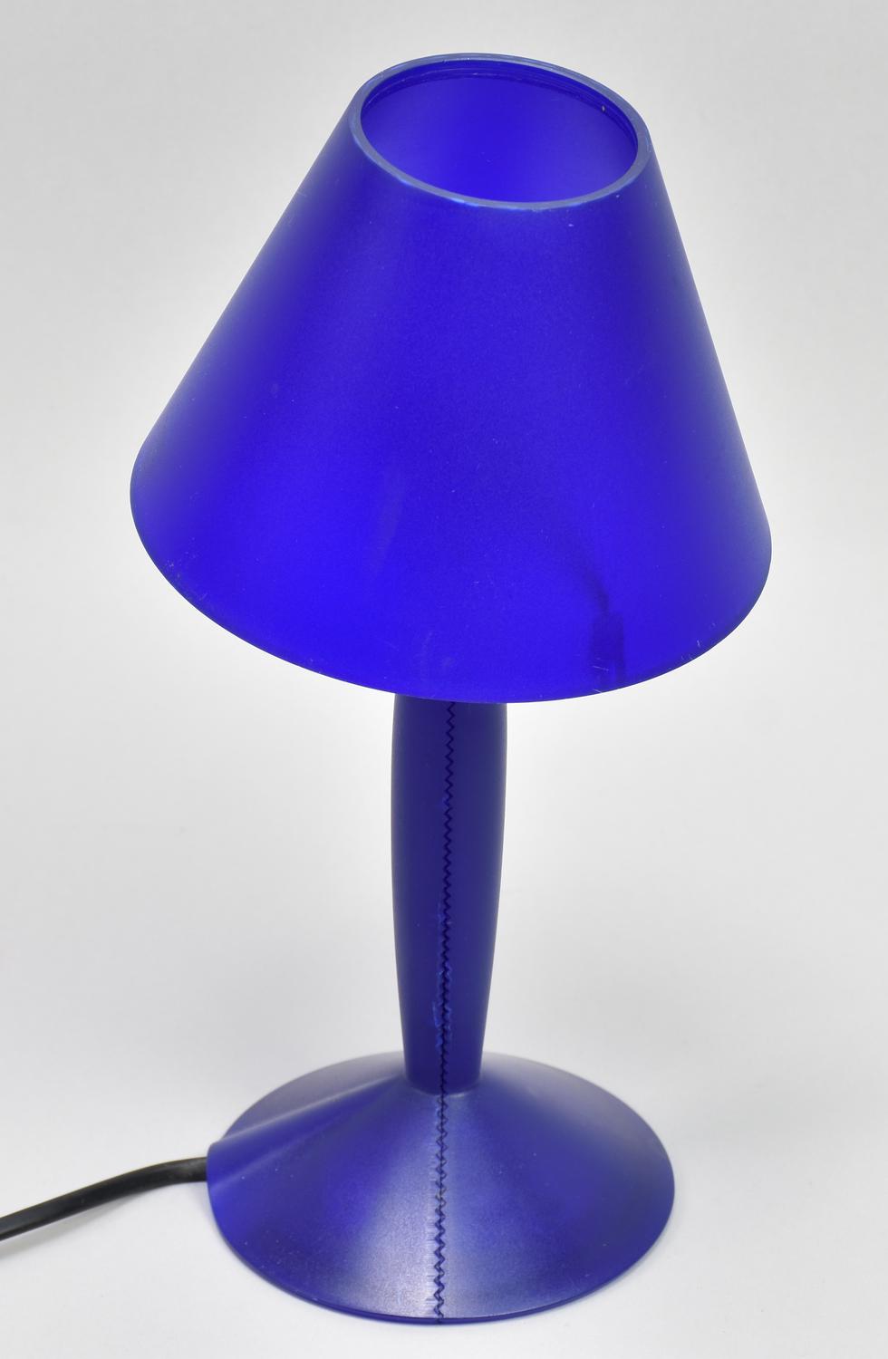 Philippe Starck MISS SISSI PER FLOS, 1991 abat-jour in policarbonato blu h cm...